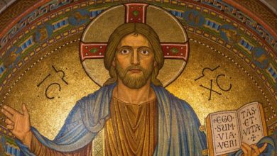 Eine katholische Kirchenmalerei, die die Frage aufwirft: "Ist Jesus Gott?"